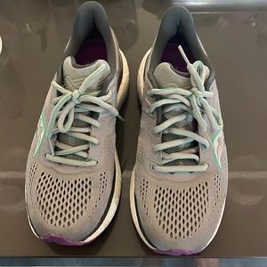 Saucony Hurricane